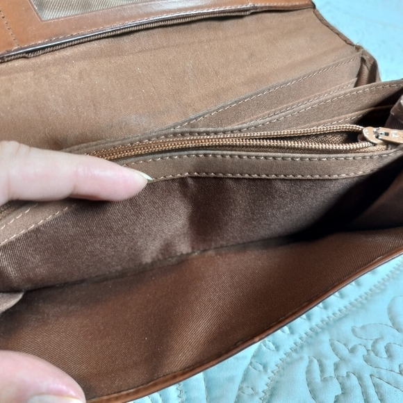 2/$30 Wilsons Leather Pelle Studio Brown Distressed Leather Wallet OS - Picture 8 of 14